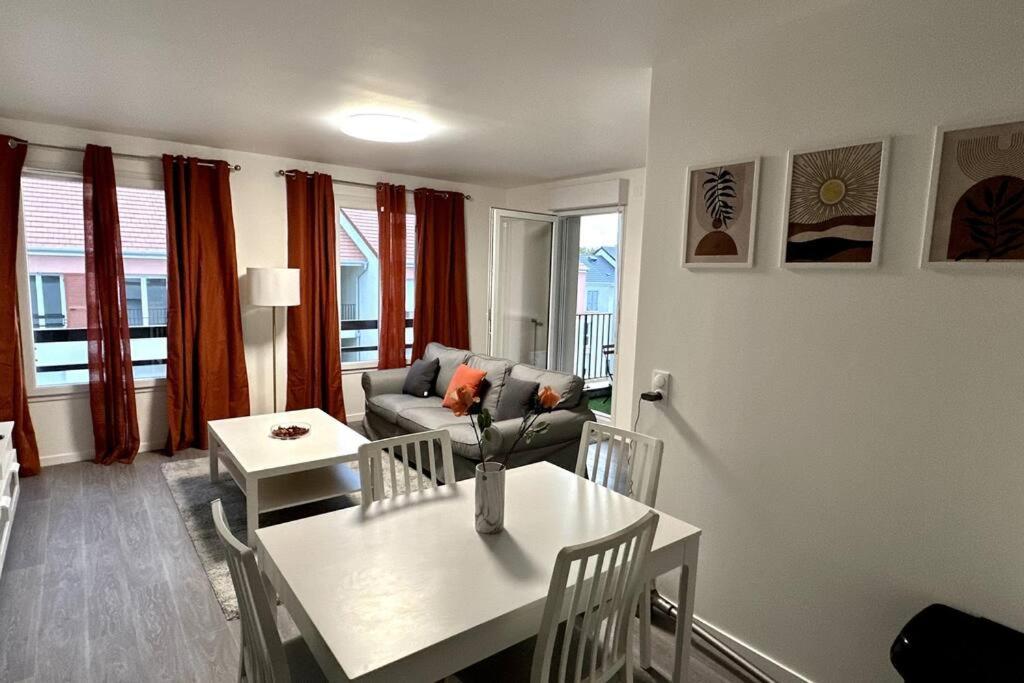 Appartement Cozy - Quartier Residentiel Melun Buitenkant foto