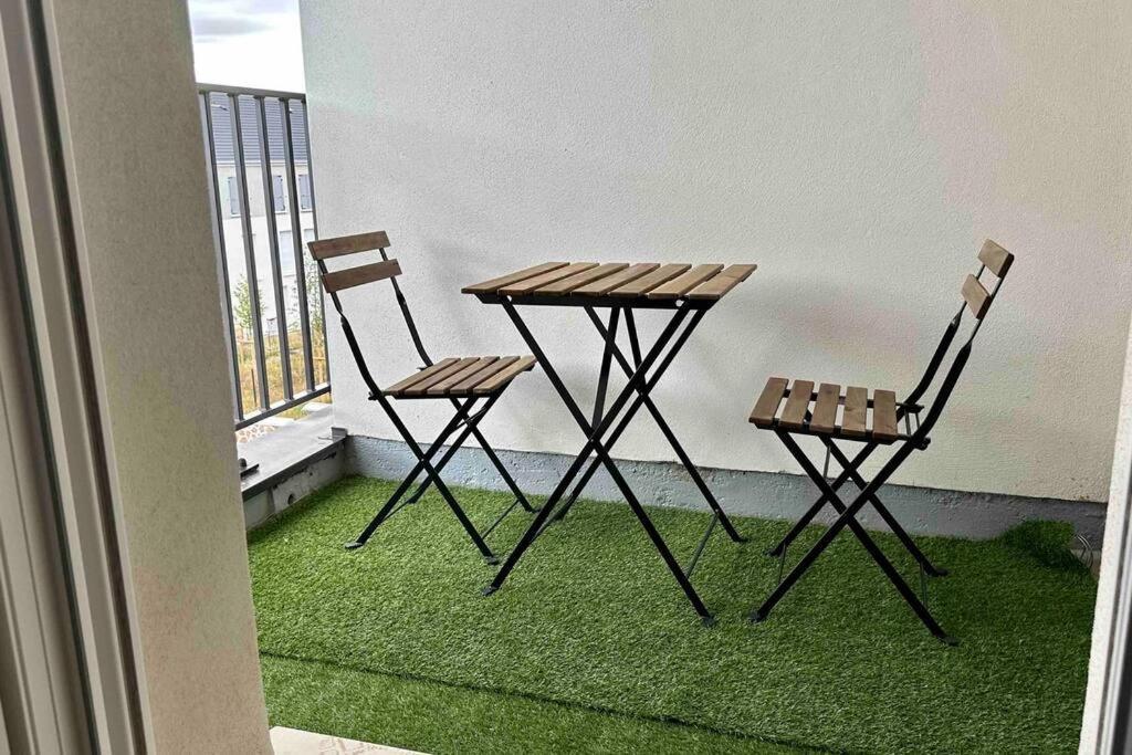 Appartement Cozy - Quartier Residentiel Melun Buitenkant foto