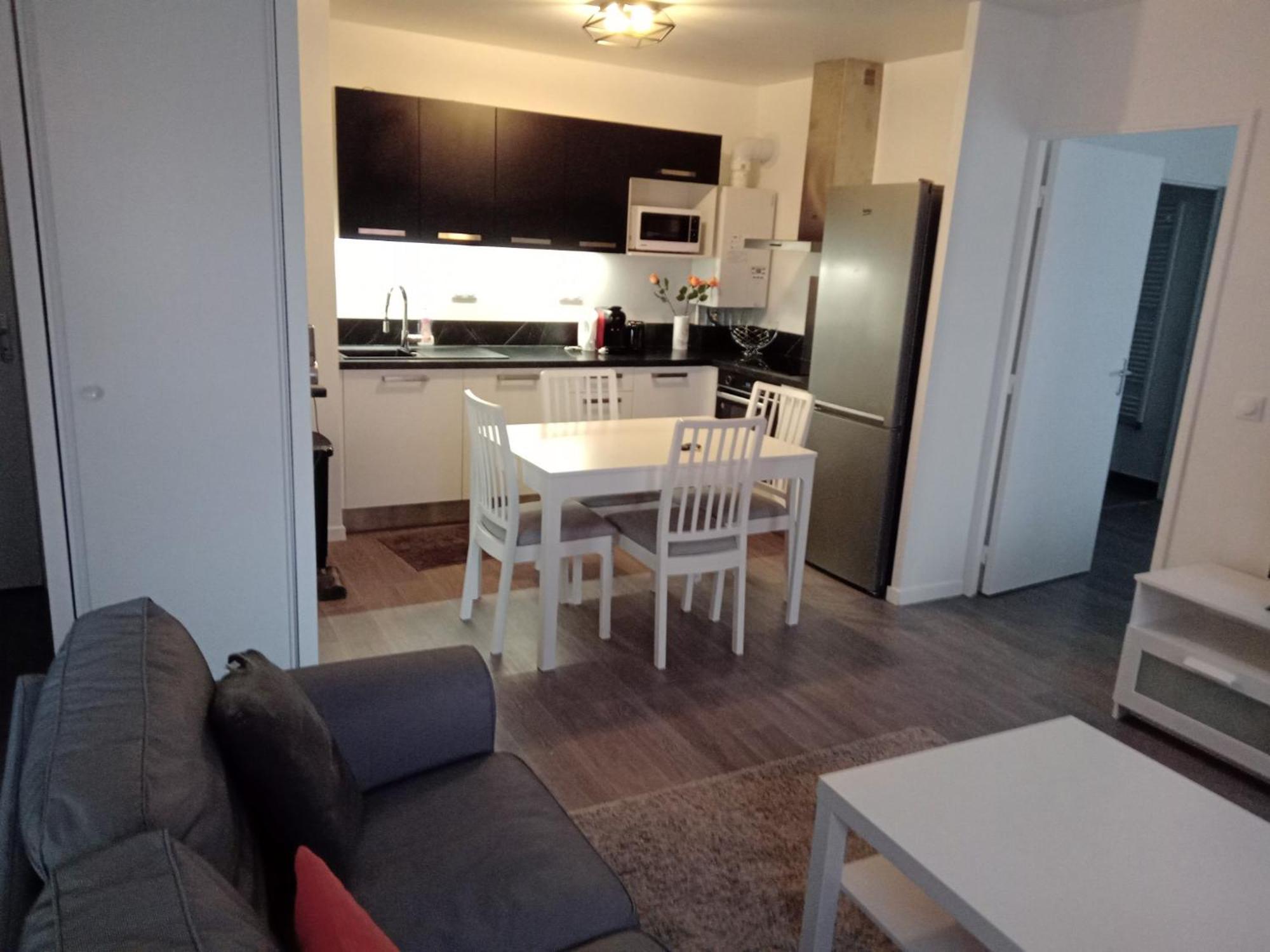 Appartement Cozy - Quartier Residentiel Melun Buitenkant foto