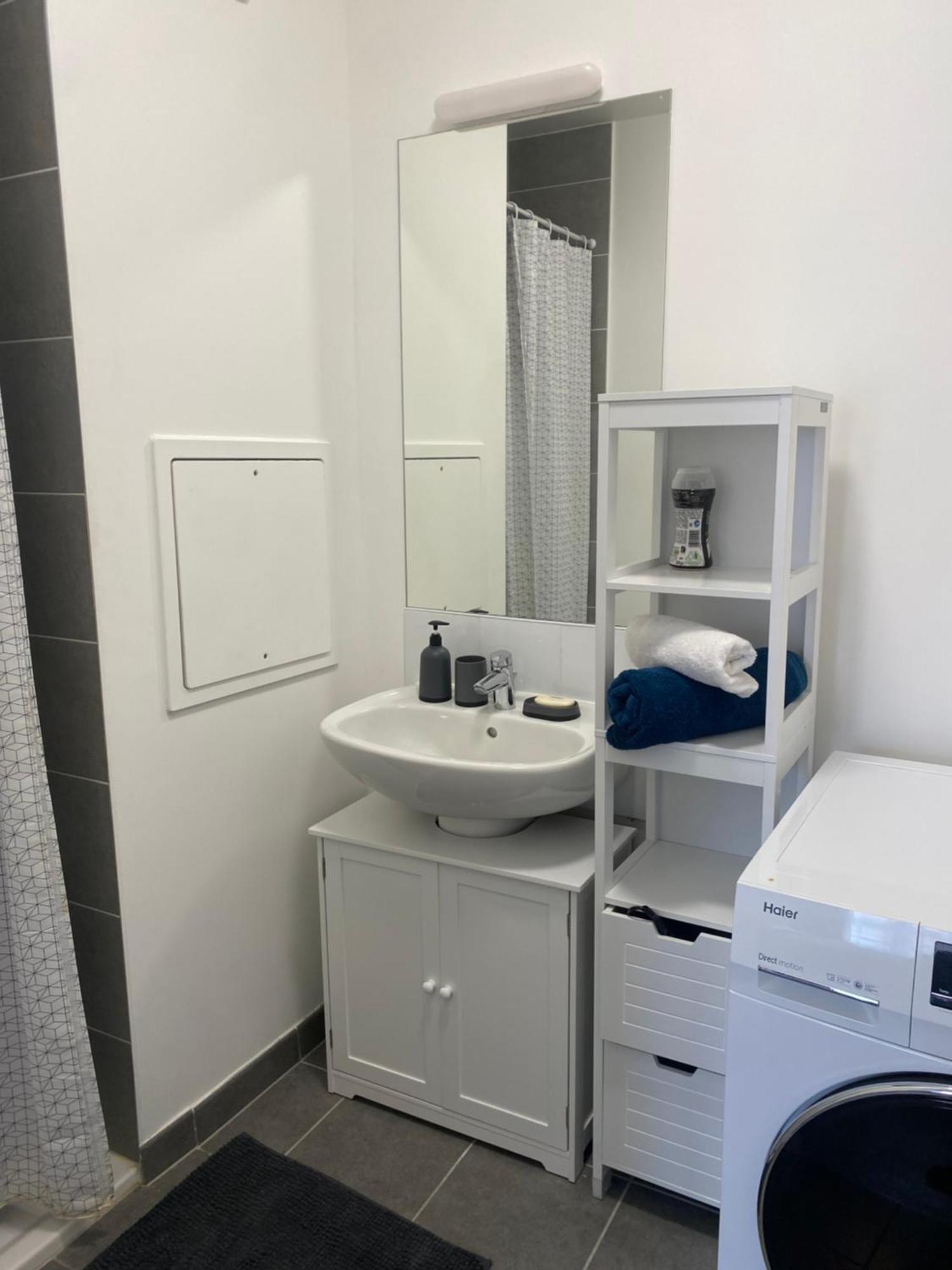 Appartement Cozy - Quartier Residentiel Melun Buitenkant foto